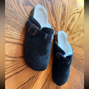 Birkenstock-Style Furry Lined Clogs | Size 7 | Warm & Cozy Slip-On Shoes